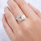 SIGOR 925 Silver Pearl Bloom Elegance Ring