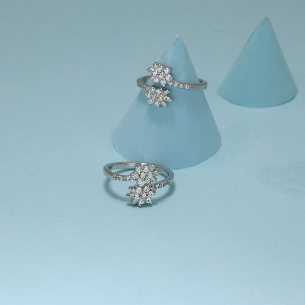 Starlight Bloom Toe Ring