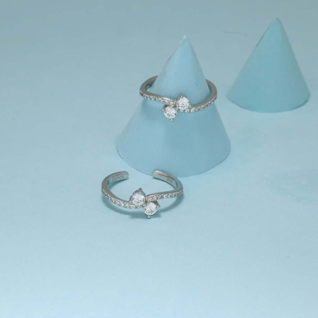 Silver DivineSpark Cross Diamond Toe Ring