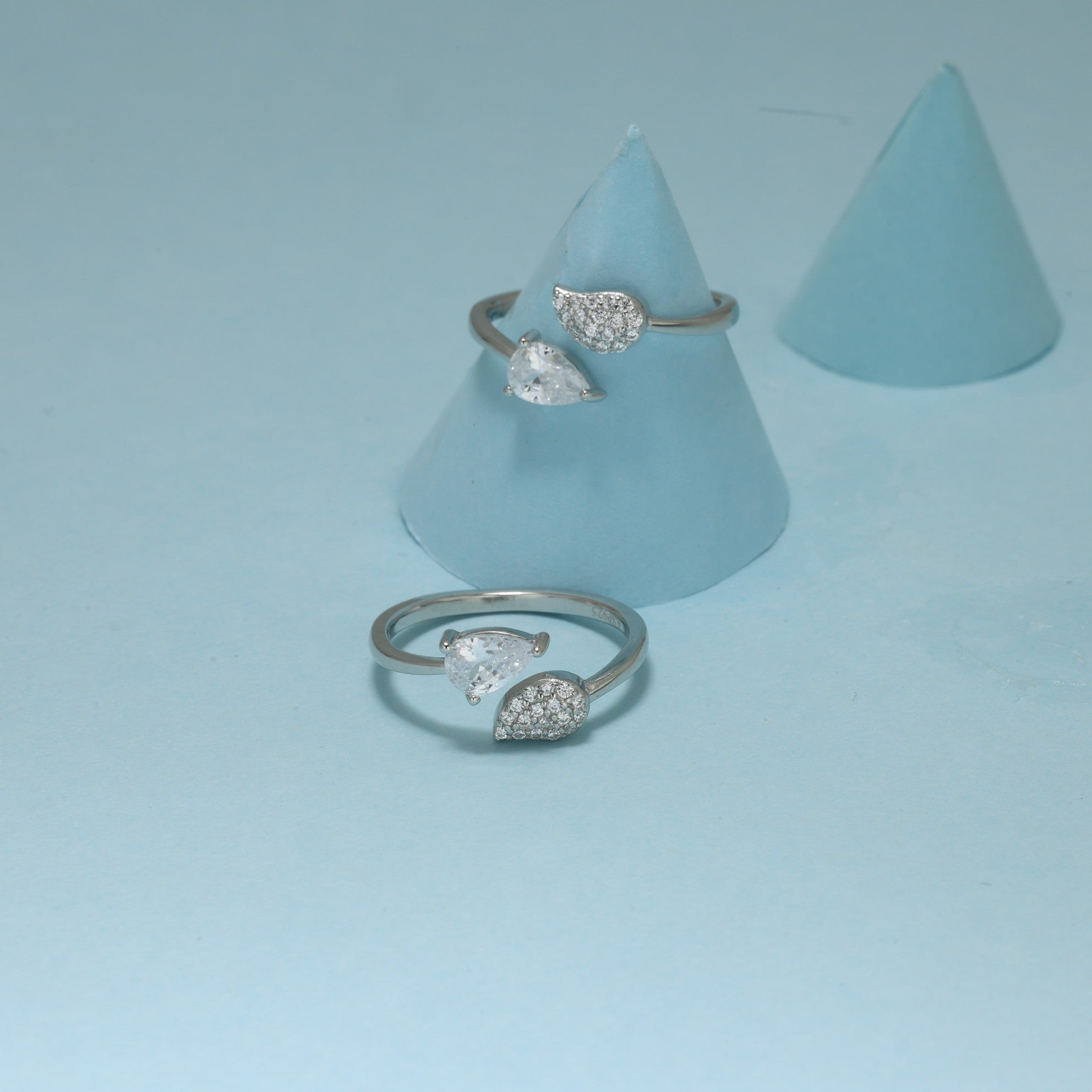 Silver LeafLustre Diamond Toe Ring