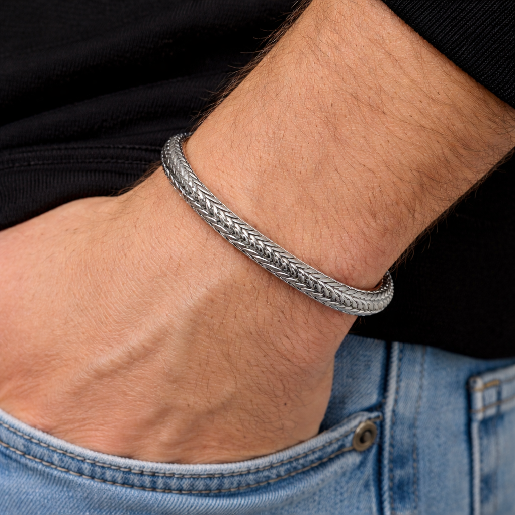 Bold & Premium 925 Silver Finish Men’s Lucky
