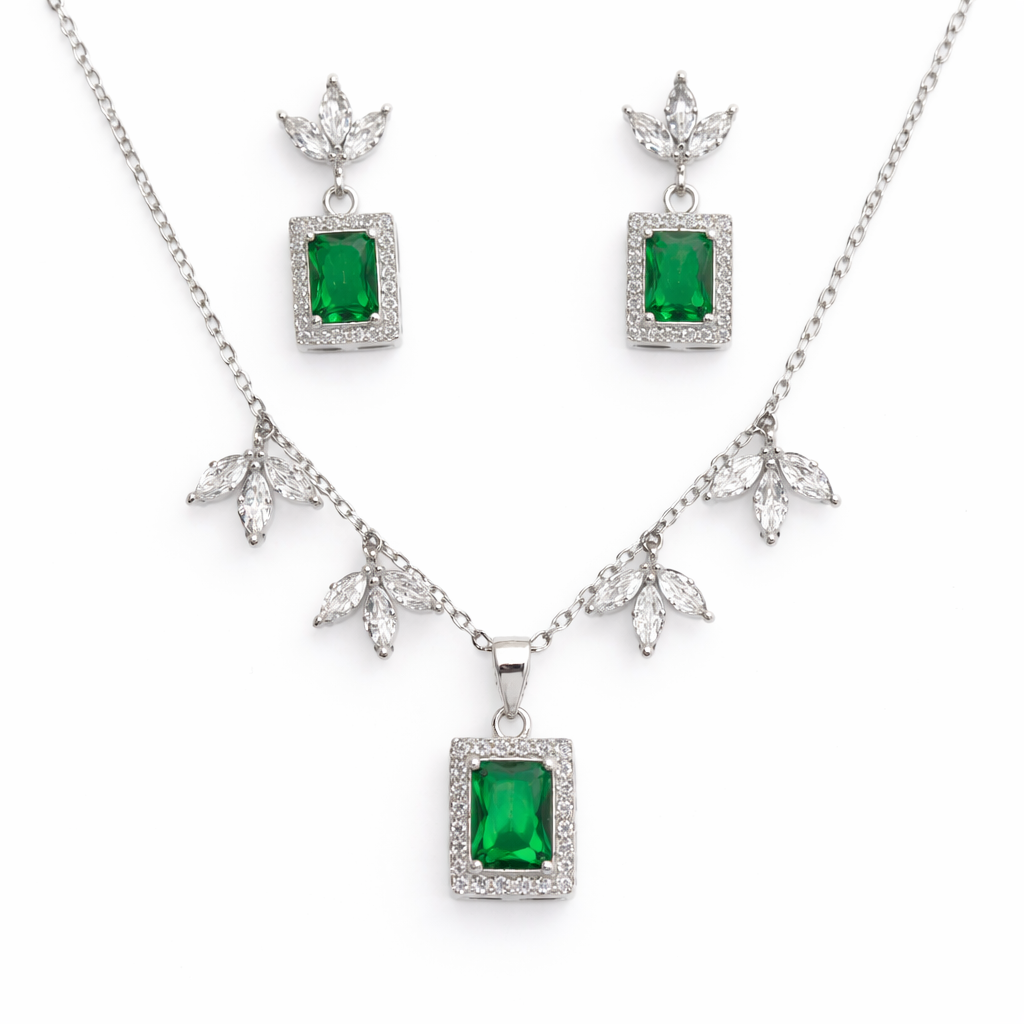 Elegant Green Stone Chain Pendant Set in 925 Silver