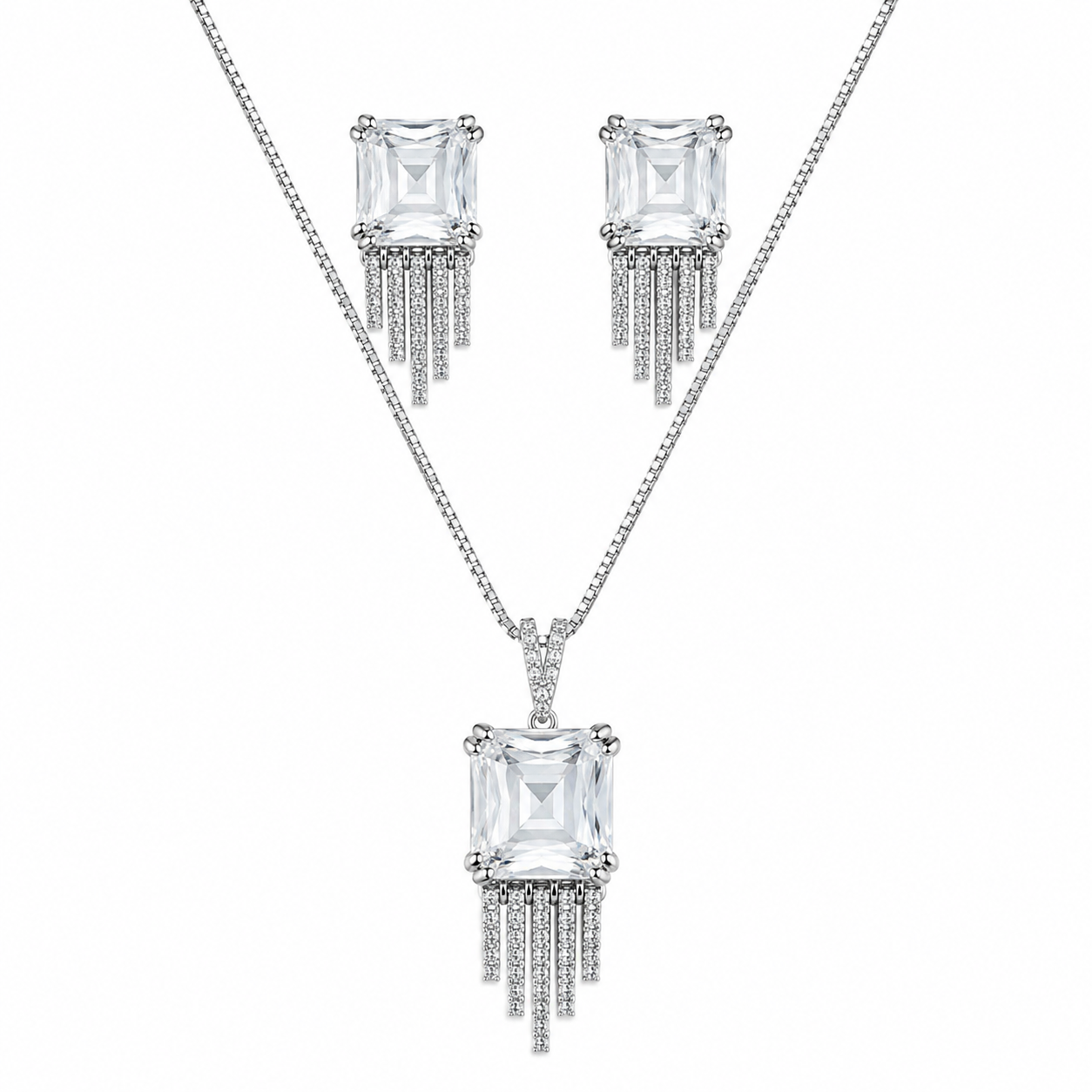 Luxe Shine Silver Chain Pendant