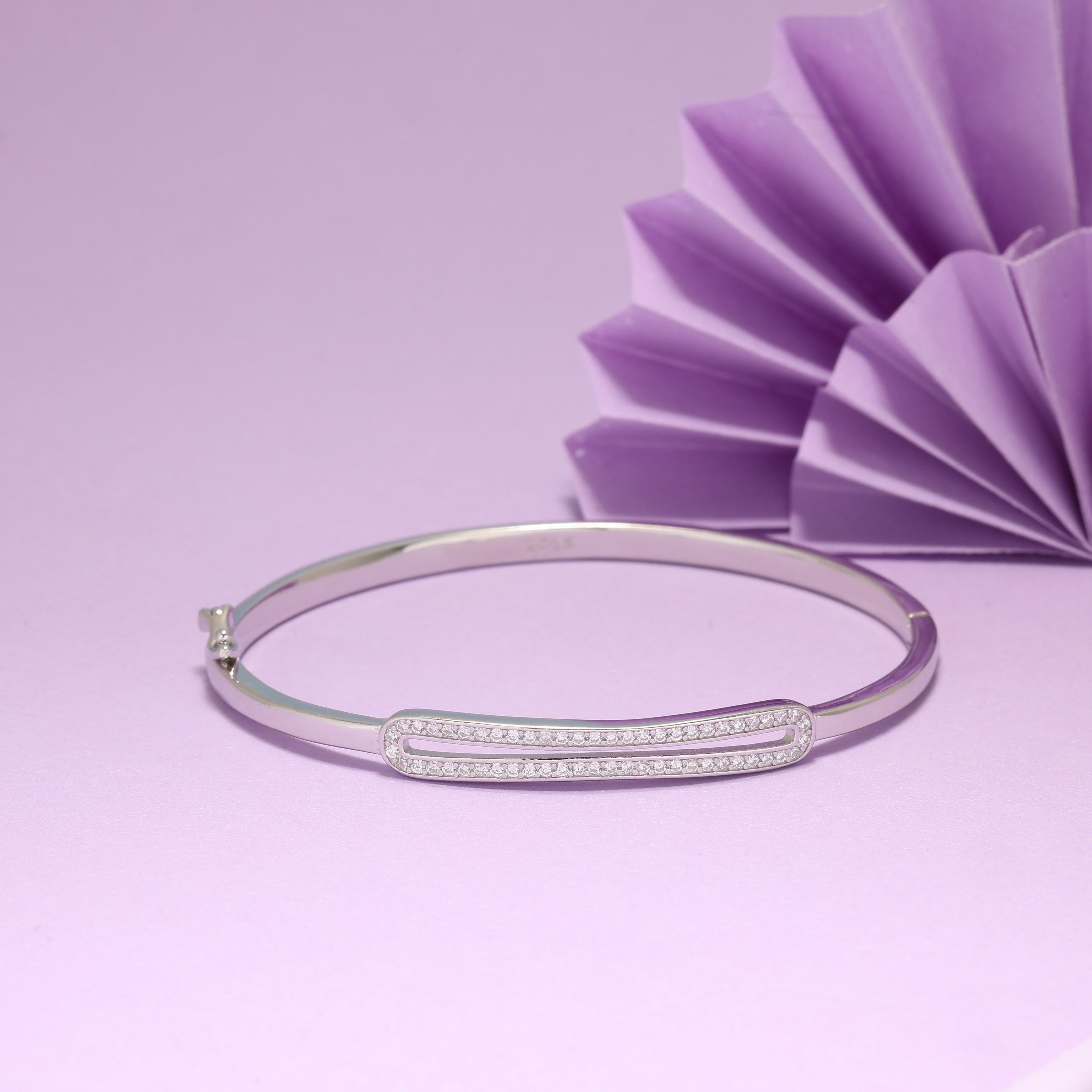 Silver Eleglitz Seated Diamond Kada