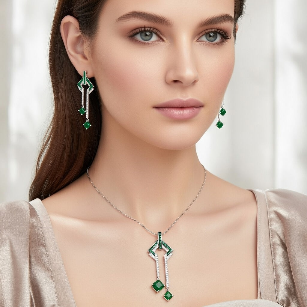 Silver Emeralda Royale Pendant Set