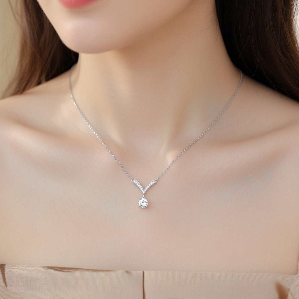 V-Shine Solitaire Pendant
